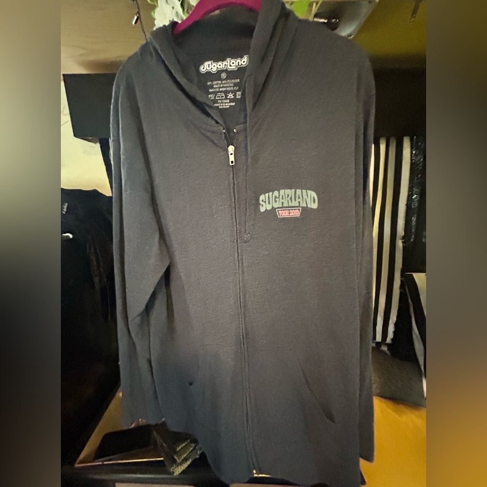 Vintage Sugarland On a Roll 2019 tour hoodie 2XL country Georgia band RARE - Picture 3 of 5